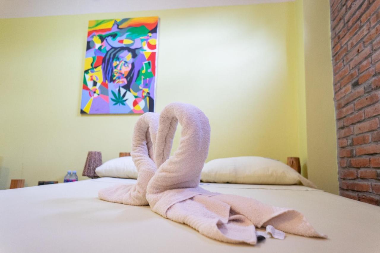 Hotel Boutique Hurvinek Montañita Εξωτερικό φωτογραφία
